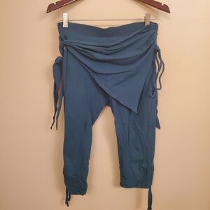 MELODIA Capri Dance Pant SIZE M